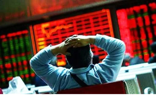 Khối ngoại bán ròng hơn 3.100 tỷ đồng tuần VN-Index rơi gần 50 điểm, cổ phiếu nào bị "xả" mạnh?