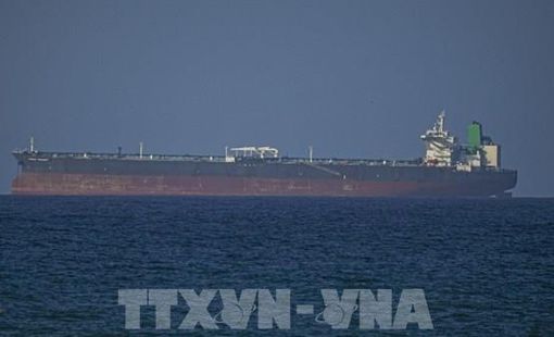 Mỹ tuyên bố dỡ bỏ phong tỏa eo biển Hormuz