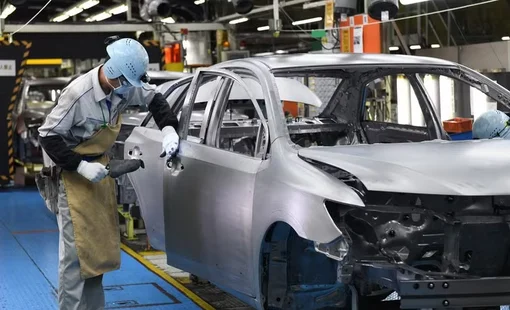 Toyota tiếp tục cắt giảm sản lượng ở nước ngoài do xung đột Trung Đông