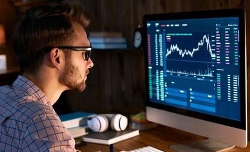 Phiên 3/6: Khối ngoại tiếp tục bán ròng, ngược chiều "tung" gần 600 tỷ gom FPT