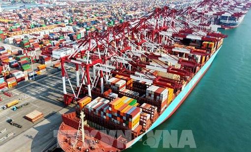 Xuất khẩu của Trung Quốc bứt phá nhờ làn sóng AI