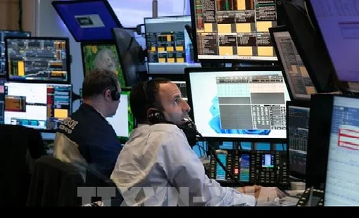 Chứng khoán Mỹ nhận “cú hích" trước mùa báo cáo tài chính