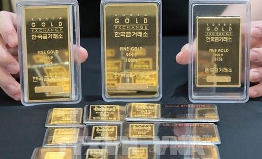 Giá vàng thế giới "hụt hơi" trước đà tăng của giá dầu
