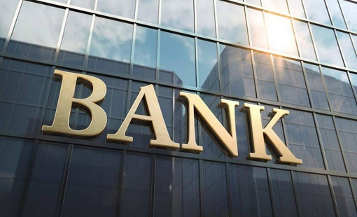 Nhiều ngân hàng báo lãi bán niên tăng mạnh, Sacombank đi lùi