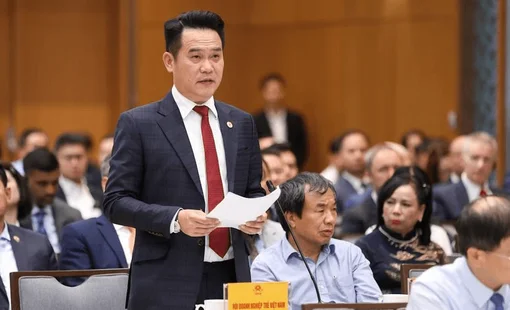 Gặp Thủ tướng, ông Đặng Hồng Anh kiến nghị rà soát chính sách tiền thuê đất khi nhiều nơi tăng đột biến tới 35 lần