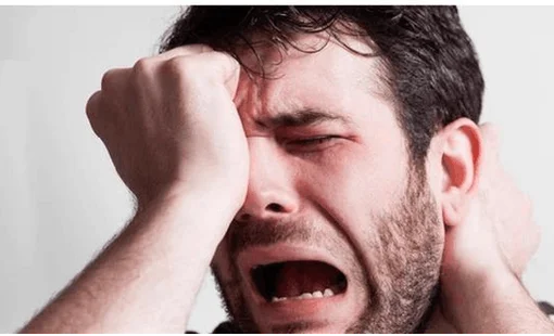 Ôm loạt "cổ phiếu quốc dân" FPT, HPG, MWG, SSI... vẫn lỗ nặng: Nhà đầu tư nên làm gì?