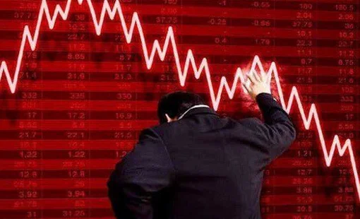 Lời khuyên cho nhà đầu tư chứng khoán sau nhịp "lao dốc" gần 200 điểm của VN-Index