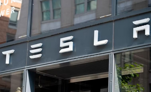Cổ phiếu Tesla lao dốc, vốn hóa thị trường "bốc hơi" hơn 140 tỷ USD