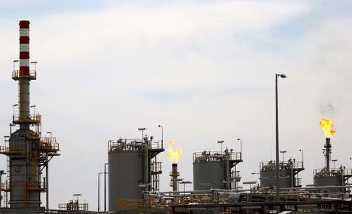 Sản lượng dầu thô của OPEC tăng mạnh trong tháng 6