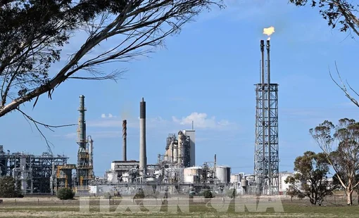 OPEC+ nhất trí nâng hạn ngạch khai thác dầu từ tháng 8/2026