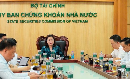 Chủ tịch UBCKNN: Thị trường chứng khoán Việt Nam tăng trưởng ổn định