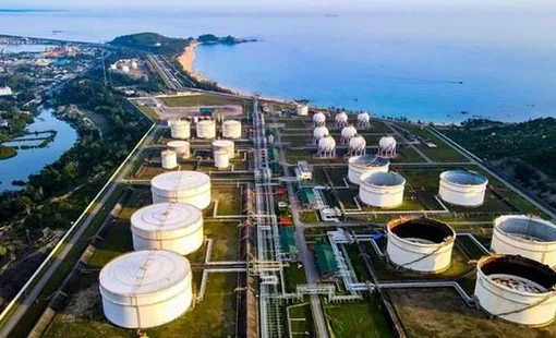 Báo lãi quý 2 tăng 384%, cổ phiếu nhà máy lọc dầu 3 tỷ USD của Việt Nam lập tức tăng vọt