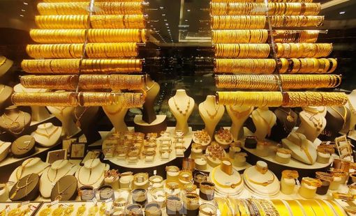 Giá vàng áp sát mốc 4.400 USD/ounce trước thời điểm Mỹ công bố dữ liệu lạm phát