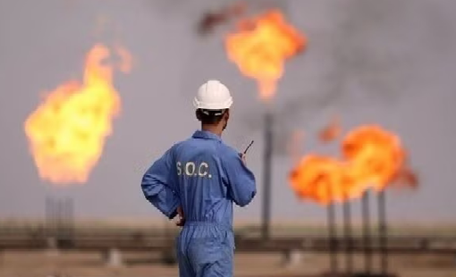 Iran tuyên bố tiếp tục đóng cửa eo biển Hormuz, giá dầu tiếp đà tăng