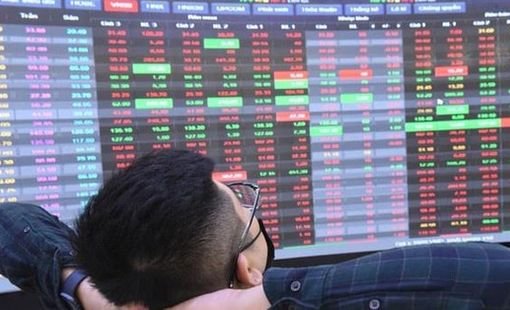 Khởi đầu tháng Ngâu: Chứng khoán Việt Nam mất 324.000 tỷ vốn hóa sau 2 phiên