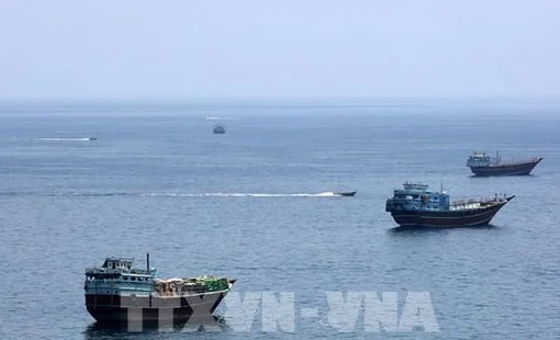 Chi phí vận chuyển dầu bằng siêu tàu qua eo biển Hormuz lên tới 20 triệu USD