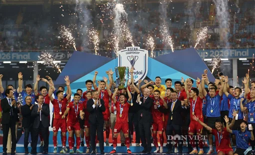 Chủ tịch FIFA muốn Việt Nam thành một trong những quốc gia bóng đá lớn nhất thế giới: Sẽ xây sân bóng ở khắp mọi nơi, lập học viện tài năng cho trẻ từ 8-9 tuổi