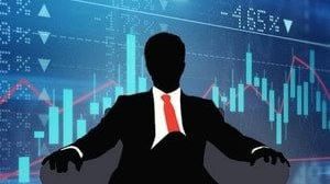 Cựu Phó Chủ tịch UBCKNN bất ngờ ứng cử HĐQT một “ông lớn” ngành nhựa