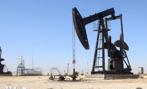 Giá dầu tăng do lo ngại về kế hoạch mở lại Eo biển Hormuz