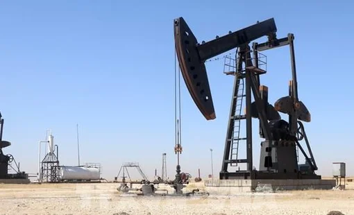 Giá dầu thế giới ghi nhận tuần giảm mạnh khi eo biển Hormuz vẫn đóng