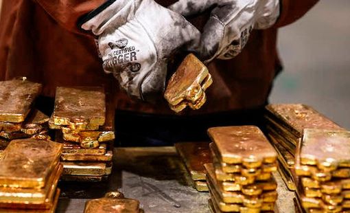 Loạt thông tin quan trọng sắp công bố, chuyên gia dự báo thế nào về giá vàng tuần tới?