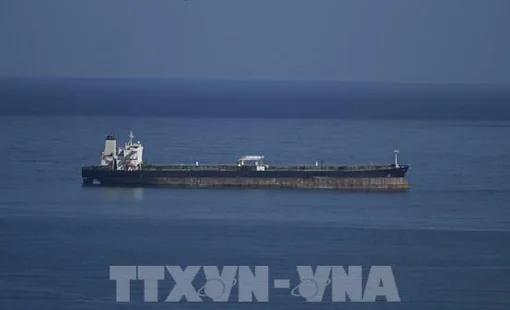 Căng thẳng Trung Đông leo thang, giá dầu Brent vượt mốc 105 USD/thùng