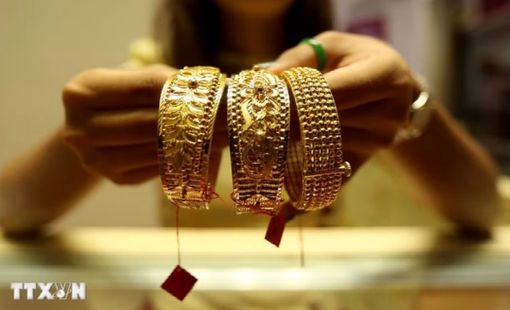 Giá vàng tăng khi thị trường chờ đợi quyết định lãi suất của Fed