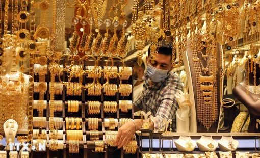 Giá vàng thế giới giảm xuống mức thấp nhất hơn 3 tuần