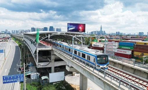 Sau nhà ga đường sắt, TP.HCM tính chuyện gì với vùng đất 1km xung quanh?