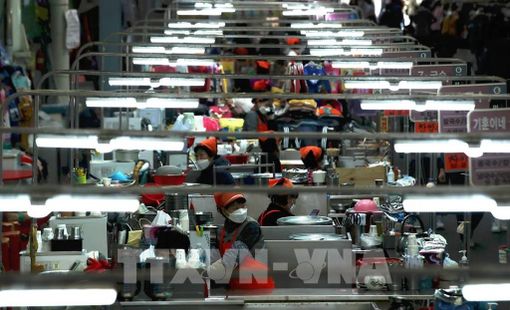 ADB nâng dự báo tăng trưởng châu Á lên 5%