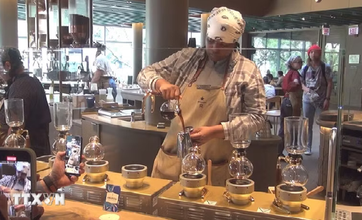 Starbucks thông báo đóng cửa khoảng 250 cửa hàng tại Bắc Mỹ