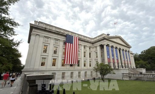 Mỹ phát hành đồng xu 1 USD mang hình Tổng thống Donald Trump