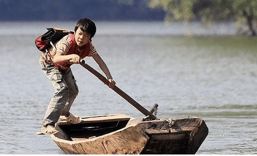Loạt sếp lớn một doanh nghiệp bất động sản liên tục "bắt đáy" lượng lớn cổ phiếu
