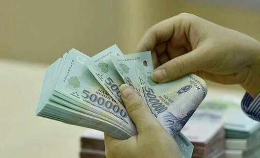 Lãi suất liên ngân hàng giảm mạnh, NHNN bơm ròng hơn 5.600 tỷ đồng
