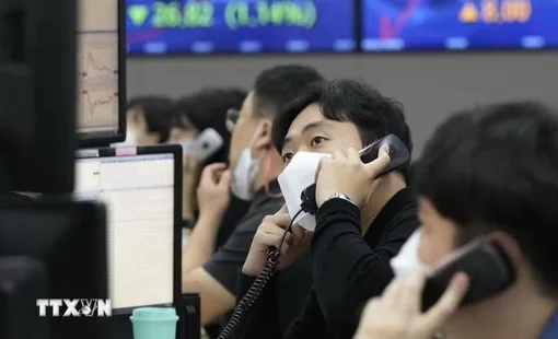 Cổ phiếu công nghệ bứt phá trước khi Mỹ công bố lạm phát