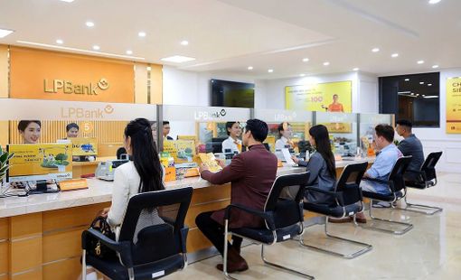 LPBank huy động gần 12.000 tỷ đồng sau khi tỷ phú Phạm Nhật Vượng trở thành cổ đông lớn
