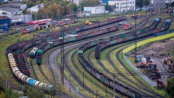 Gần một nửa thành viên EU tăng nhập khẩu hàng hóa Nga trong tháng 6