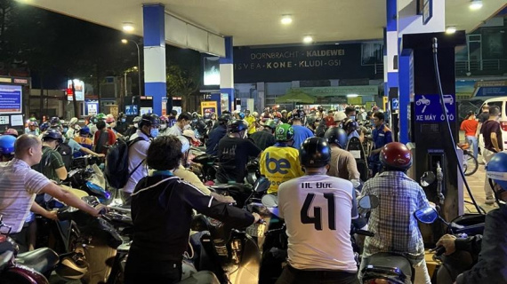 Chiều nay, hai Phó Thủ tướng chủ trì cuộc họp bàn về điều hành xăng dầu