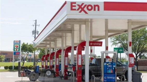 Đề xuất áp thuế lợi nhuận lên công ty dầu của Tổng thống Mỹ khó thành