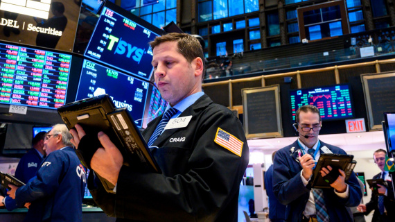 Chứng khoán Mỹ tăng điểm mạnh trước thềm bầu cử Mỹ giữa nhiệm kỳ