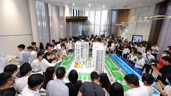 Các doanh nghiệp địa ốc đang phải “chịu đau” để tồn tại