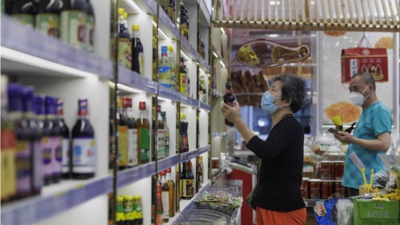 Tại sao lạm phát tại Trung Quốc thấp hơn nhiều so với Mỹ và châu Âu?