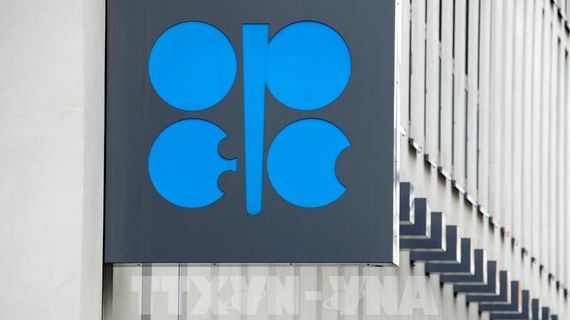 OPEC+ tăng sản lượng để hạ nhiệt giá dầu: Quyết định có khả thi?