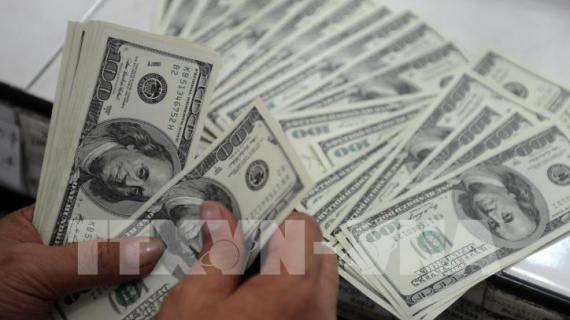 Tại sao các ngân hàng trung ương phải tăng lãi suất để kiềm chế lạm phát?