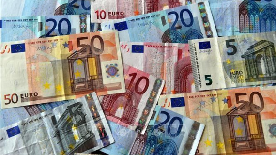 Nguyên nhân đằng sau việc đồng euro tiếp tục giảm sâu