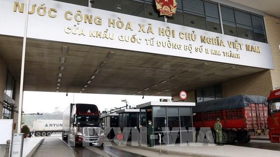 Lào Cai đón tín hiệu vui từ hoạt động xuất nhập khẩu ngày đầu năm mới