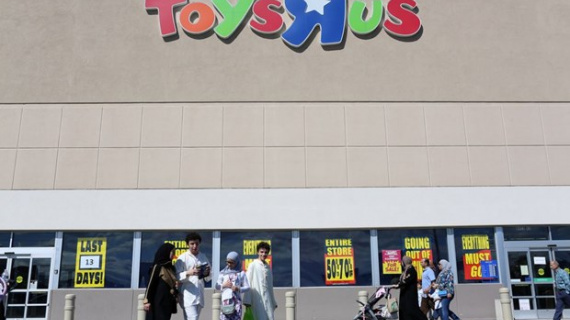 Các vụ phá sản lớn nhất của ngành bán lẻ Mỹ trong 5 năm qua