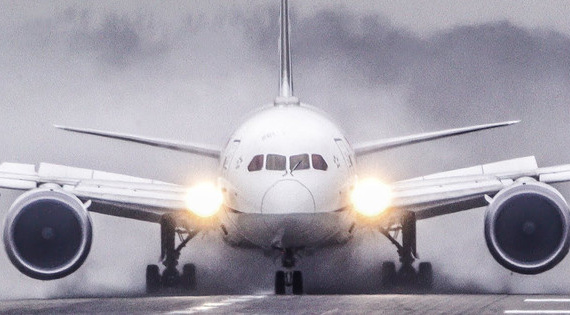 Kinh tế toàn cầu bấp bênh giữa suy thoái và hạ cánh mềm