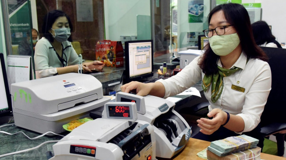 Ngân hàng “cân não” lựa chọn giữa NIM và chất lượng tài sản