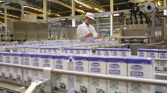 Lợi nhuận sau thuế năm 2022 của Vinamilk lùi về mức thấp nhất 7 năm